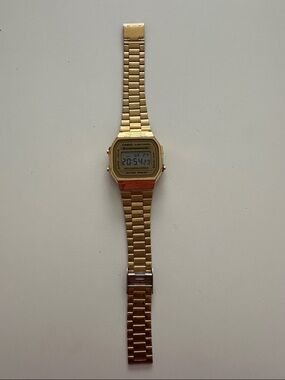 Casio Gold and Silver Two-Tone Digital Watch it’s adjustable band,no issues
